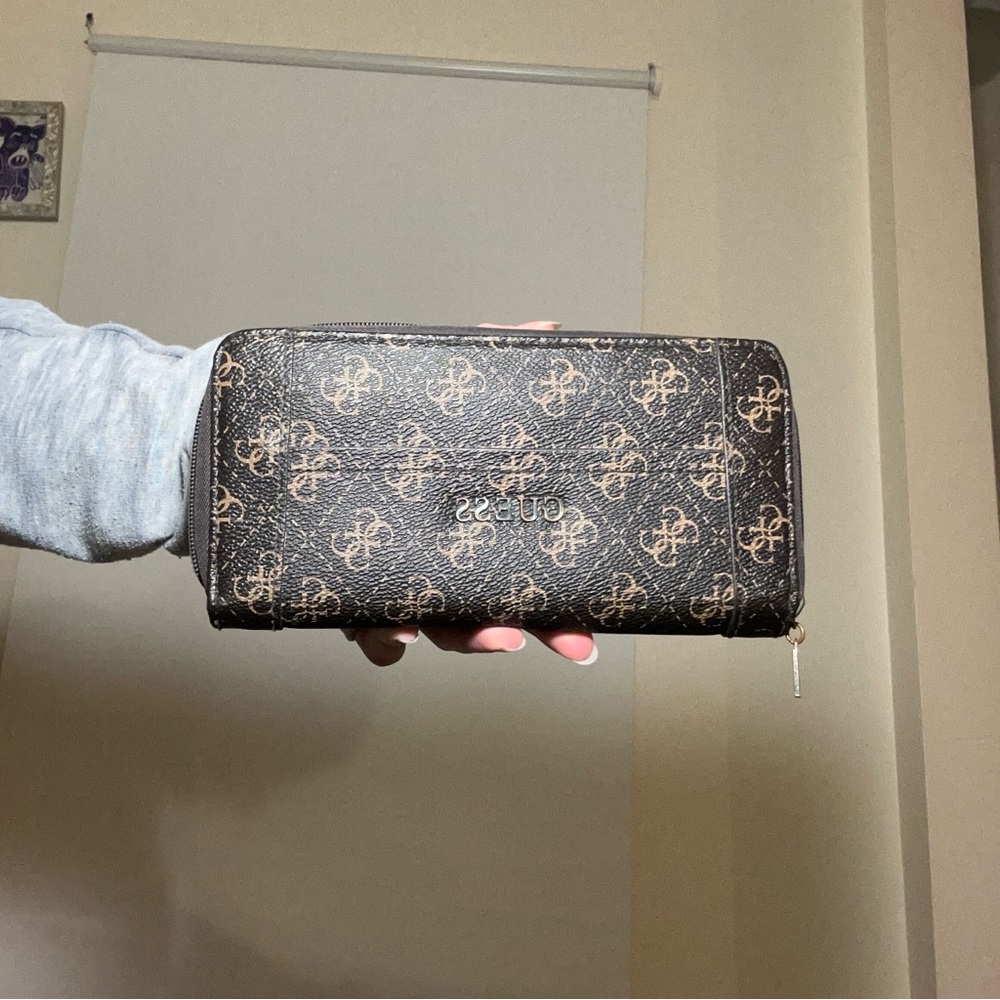 GUESS Monogram Brown and Gold Card Holder